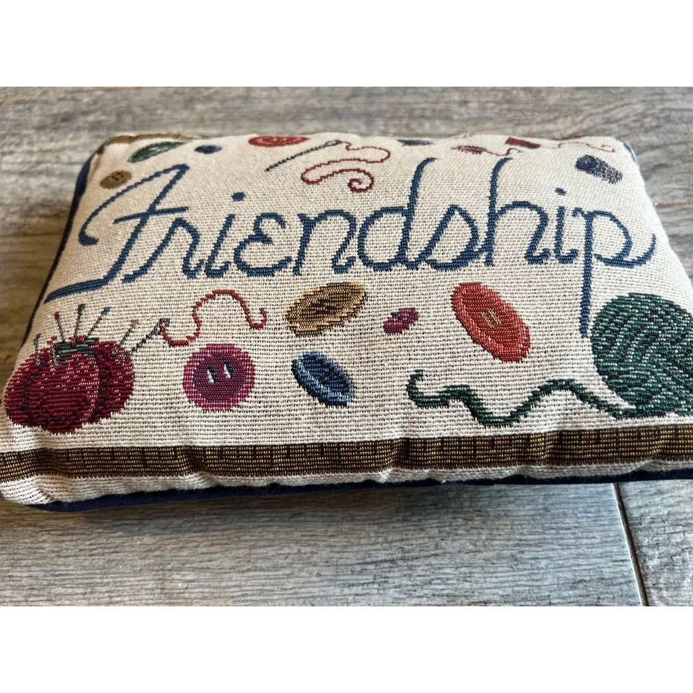 Friendship Pillow Needlepoint Throw Cottage Button‎ Pin Sewing Quilting Friends
